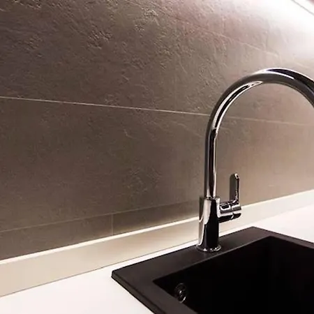 Splendido Monolocale Nel Centro Storico Del Borghetto Ivrée